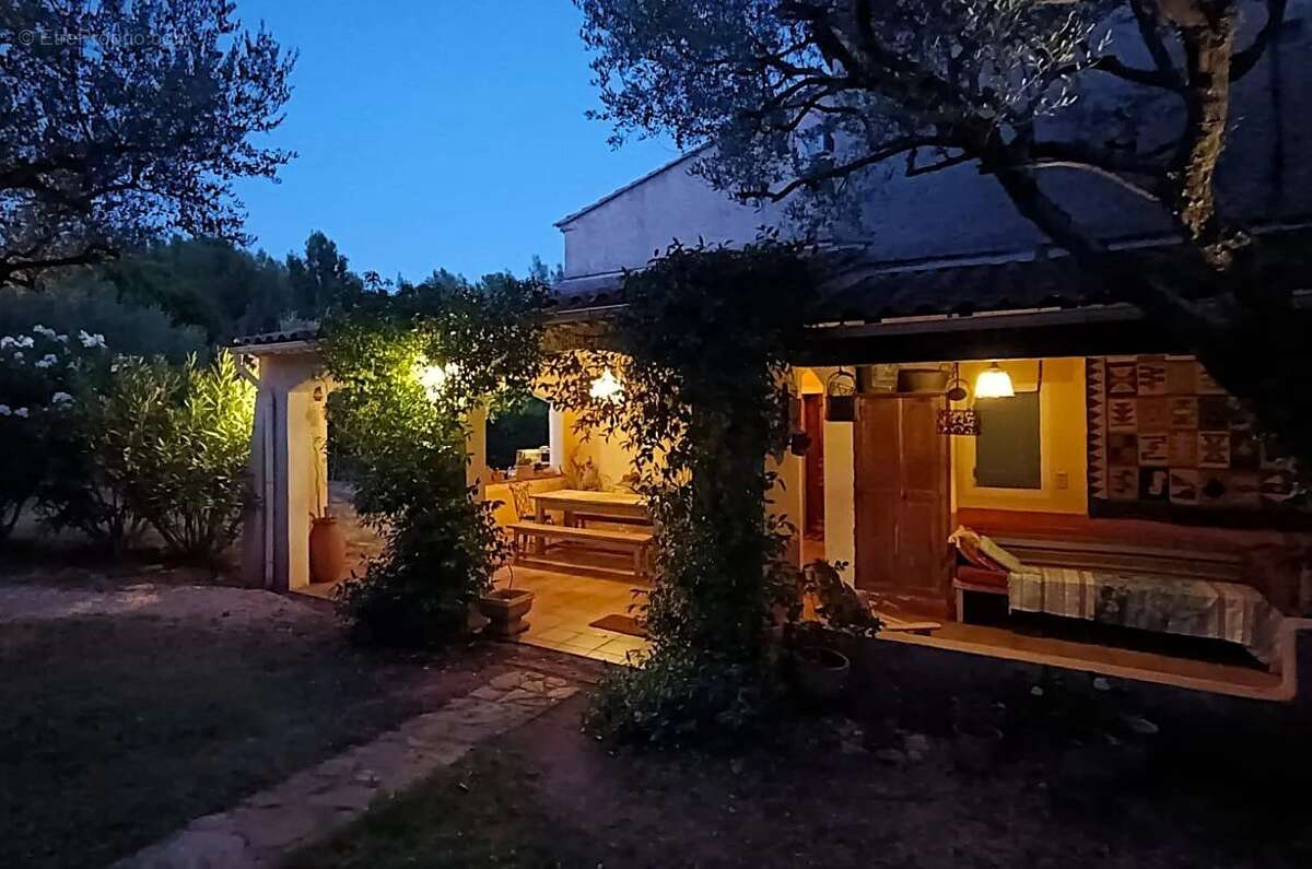 Maison à PUGET-VILLE