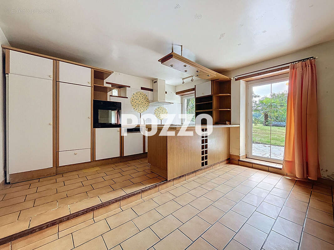 Maison à SAINT-SEVER-CALVADOS