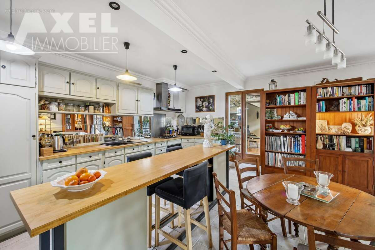 Maison à BOIS-D'ARCY