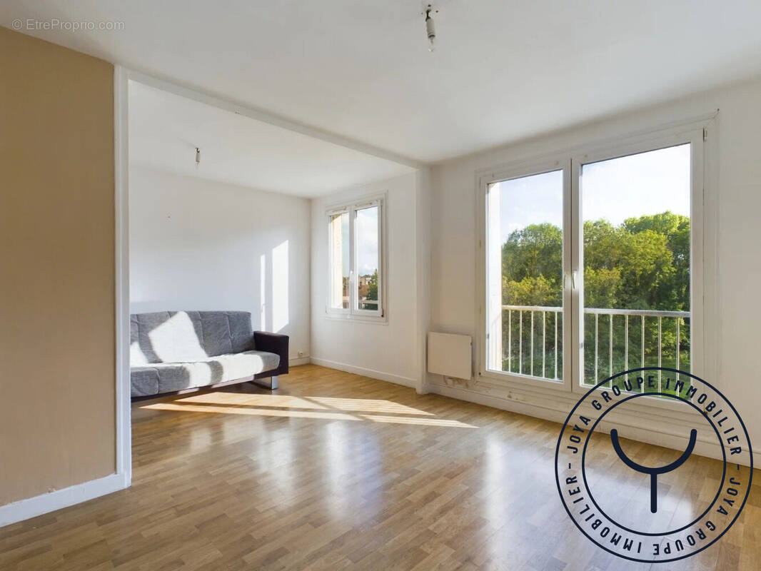 Appartement à ROMILLY-SUR-SEINE