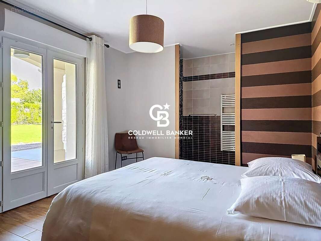 Maison à SAINT-JEAN-D&#039;ANGELY