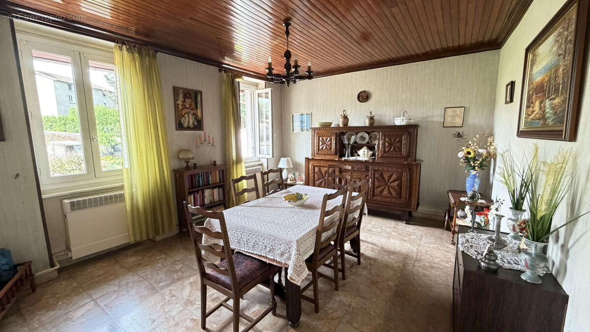 Photo 8 - Maison à AMPLEPUIS