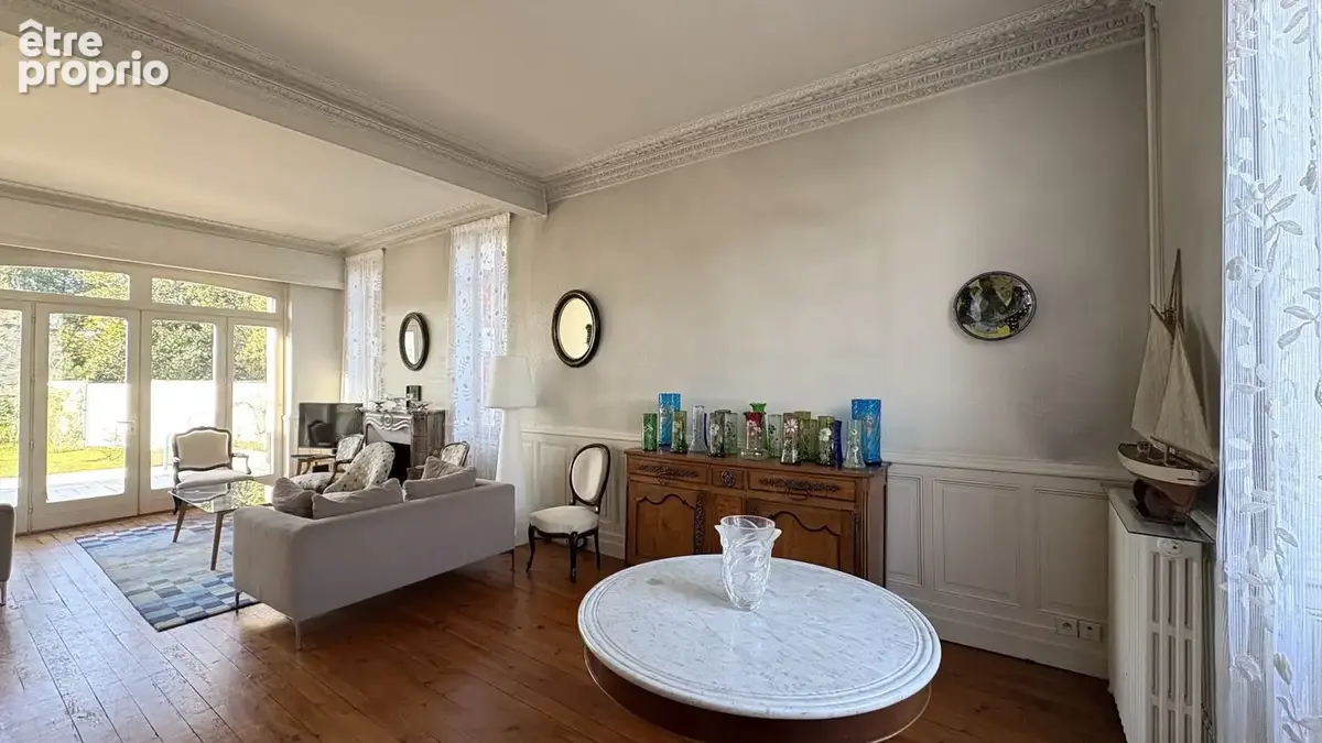 Maison de maitre de type t8 de 202 m2 avec piscine - photo 6