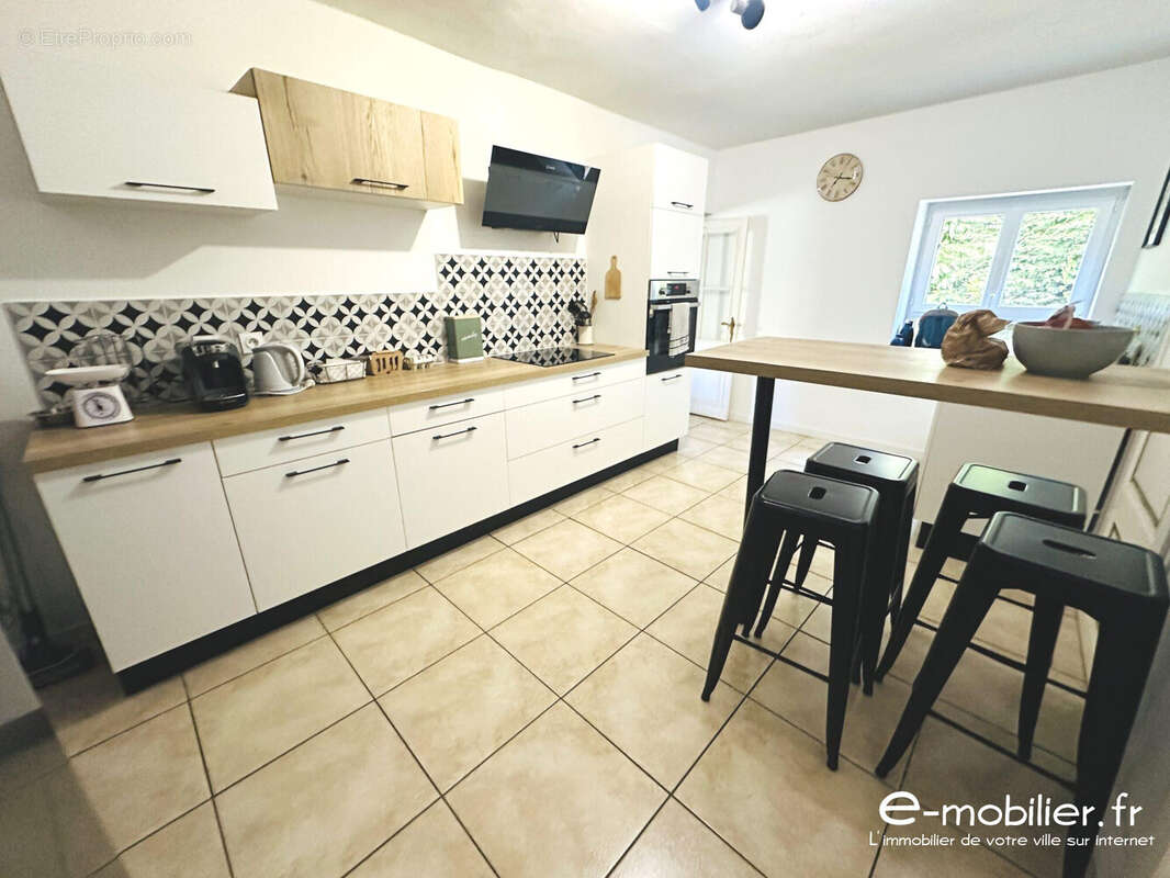 Maison 93 m² à Iguerande  - photo 7