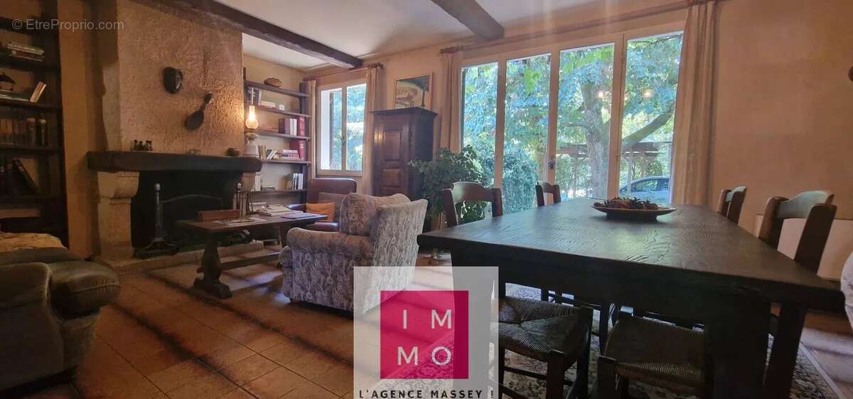 COUP DE COEUR - Maison de plain-pied de 94 m² avec jardin sur 1591 m² - photo 15