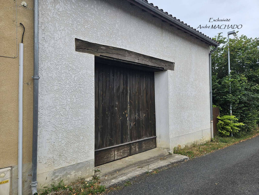 Parking à SOS