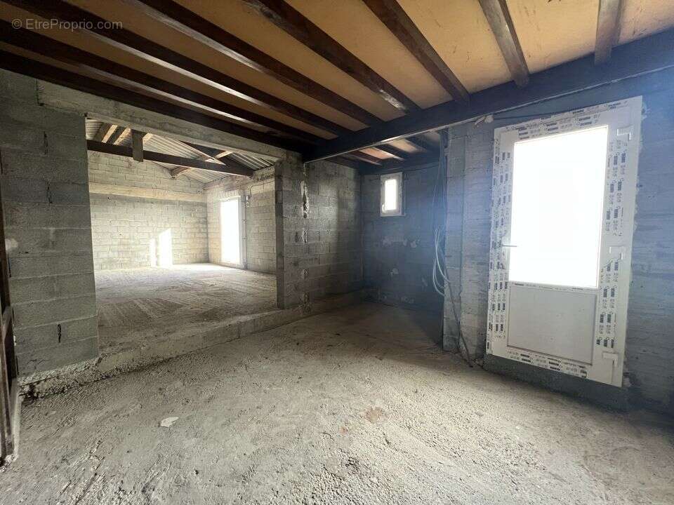 Maison à CHATEAUNEUF-SUR-ISERE