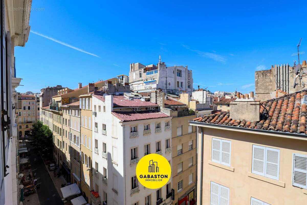 Appartement à MARSEILLE-1E