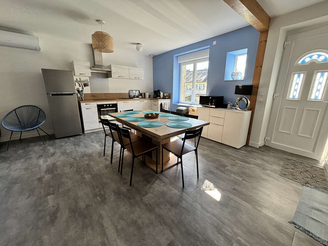 Maison à COMBRESSOL