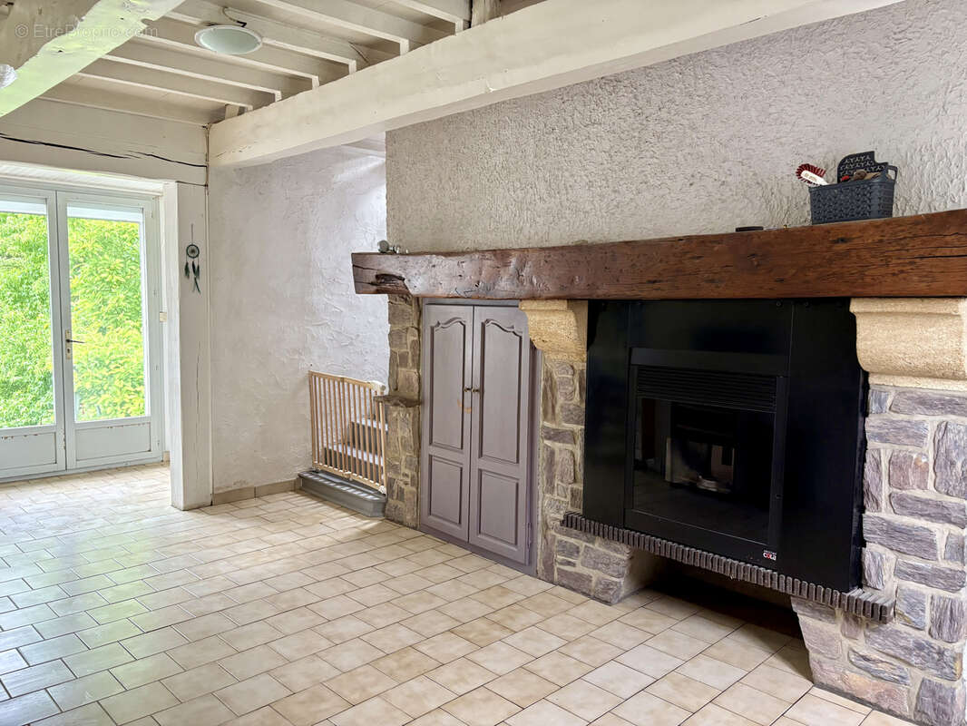 Maison à LE QUESNE