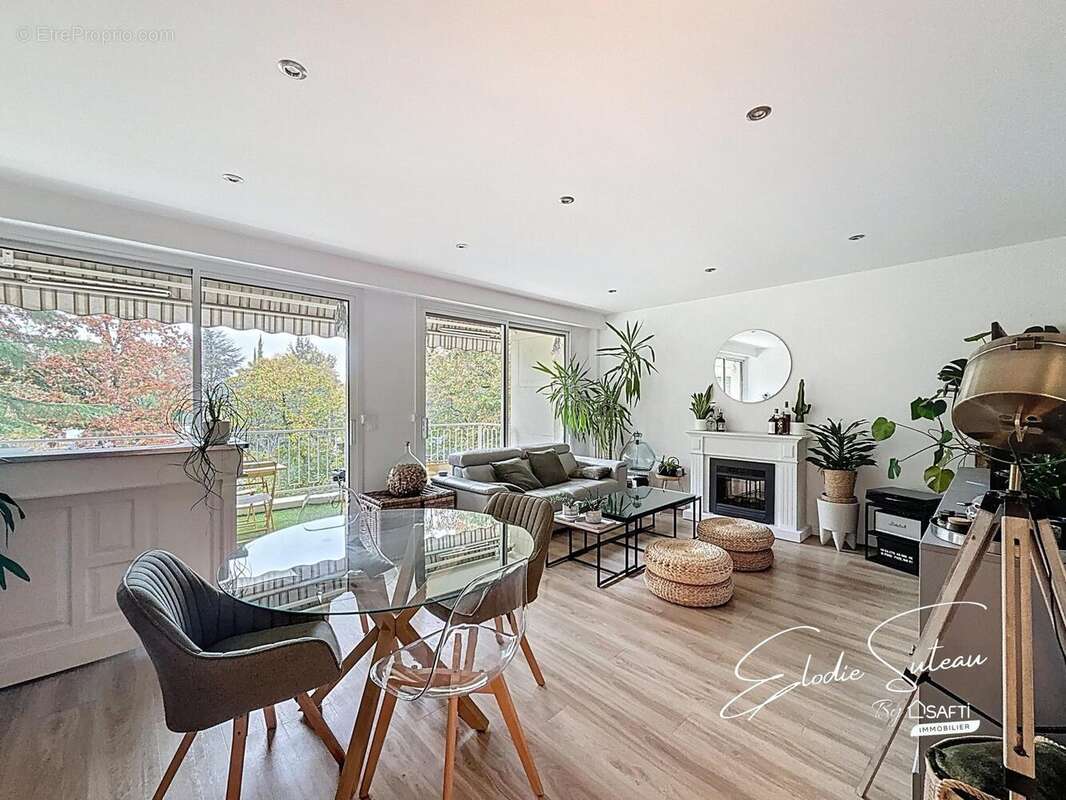 Photo 2 - Appartement à AVRILLE