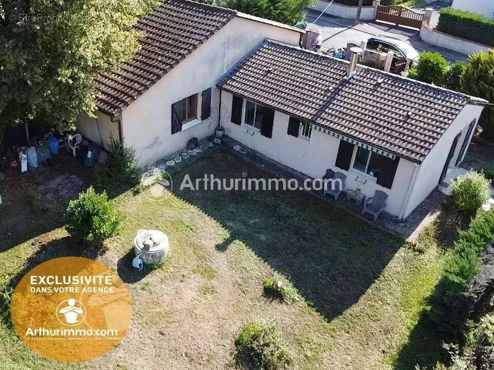 Maison à SAINT-ASTIER