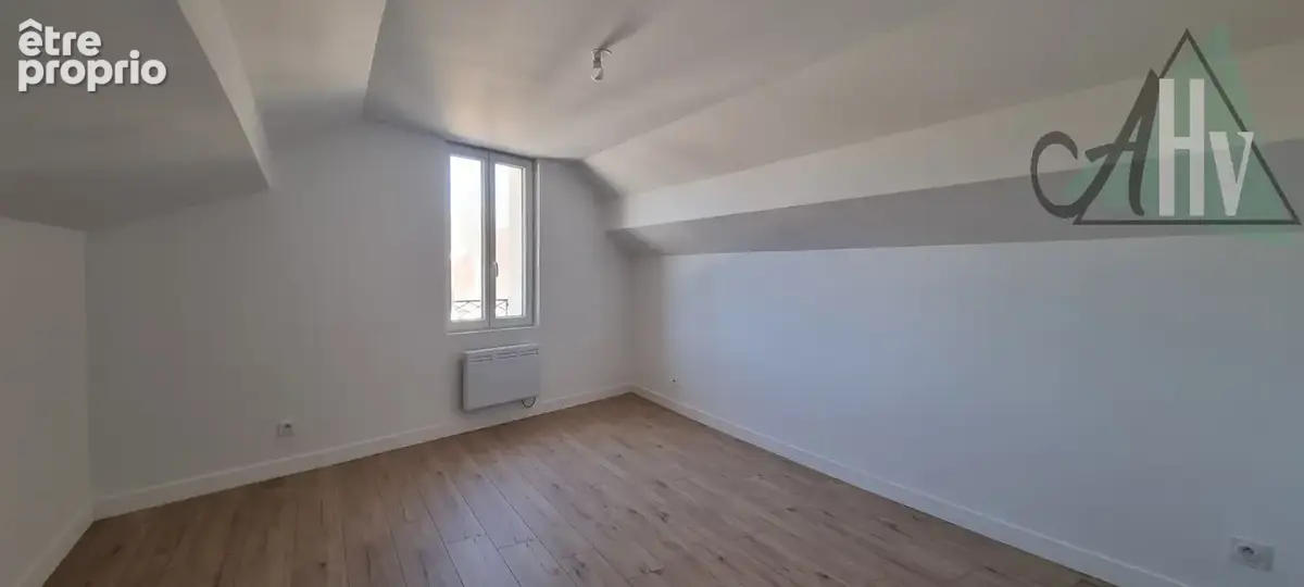 Maison de ville sur sous-sol total - 143 m2 - Hyper centre de Provins - photo 17