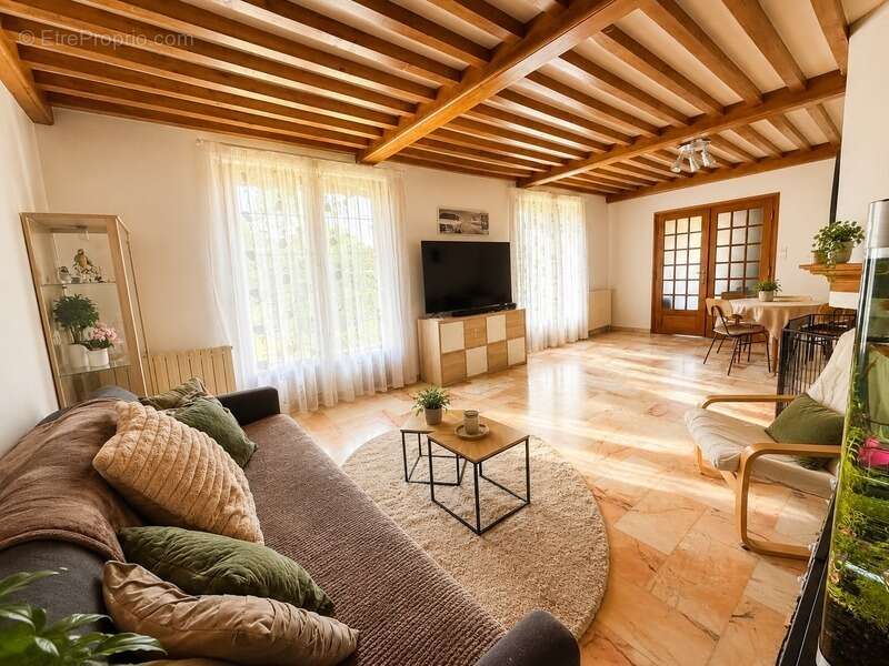 Maison à PERRIGNY-SUR-L'OGNON
