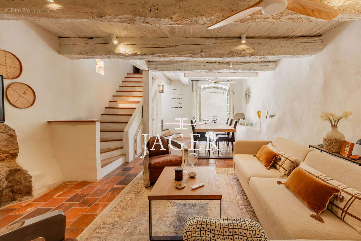 Maison 74 m² à Grimaud  - photo 3