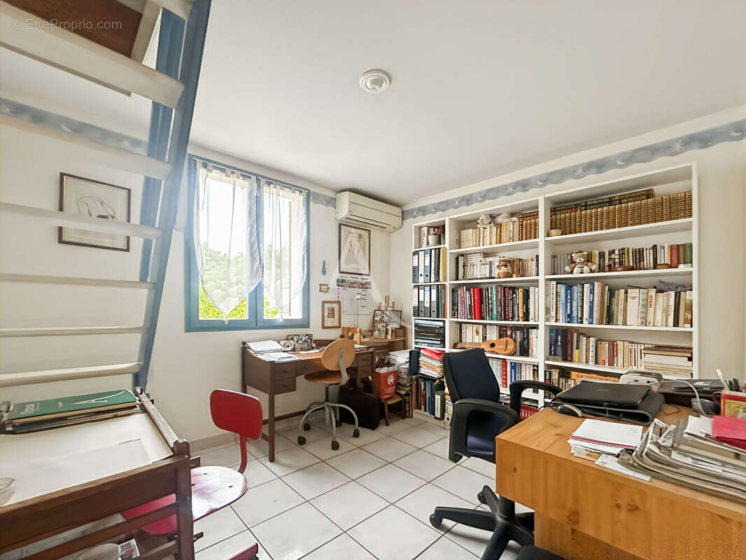 Maison à COURDIMANCHE