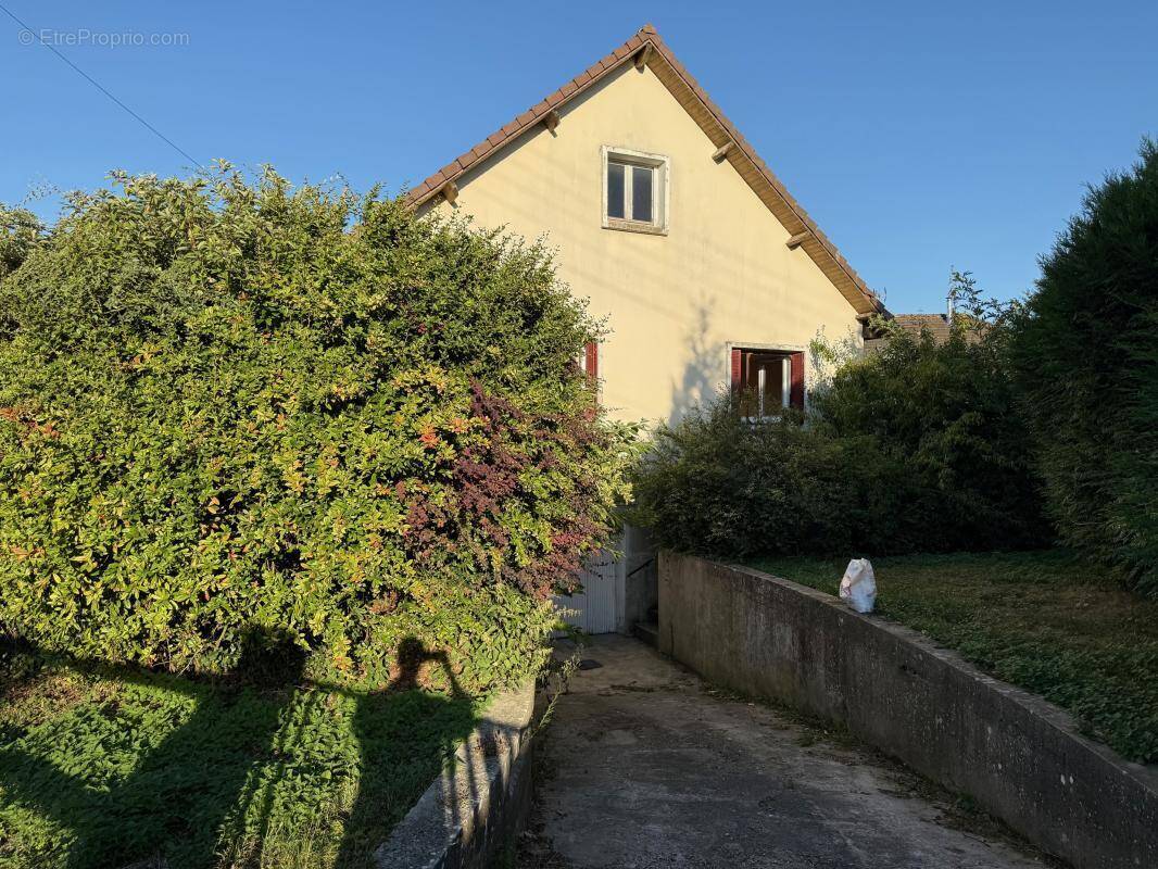 Maison à GRANDFRESNOY
