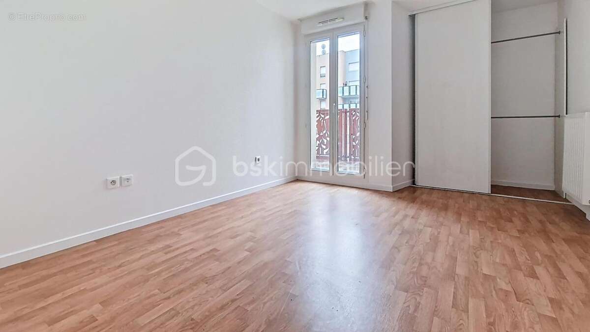 Appartement à AUBERVILLIERS