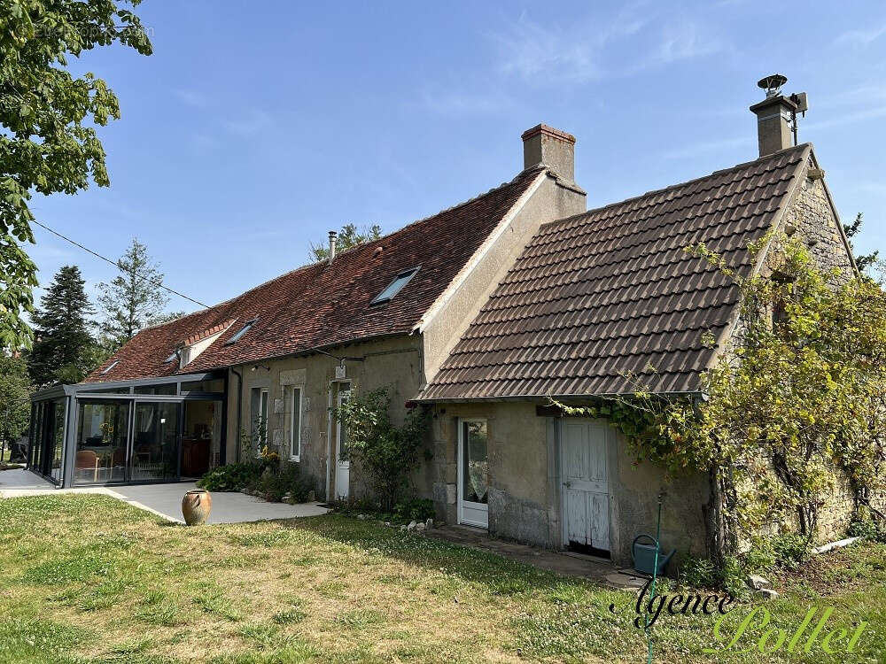 Maison à LA CHARITE-SUR-LOIRE