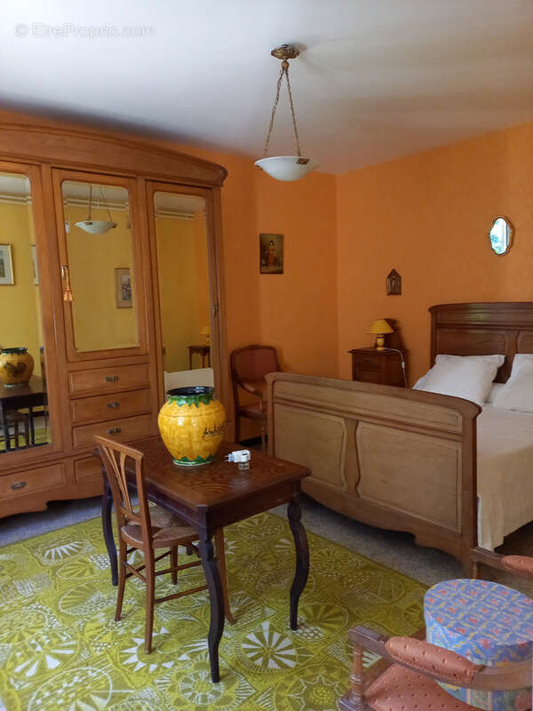 Maison à SAINT-CHRISTOLY-DE-BLAYE