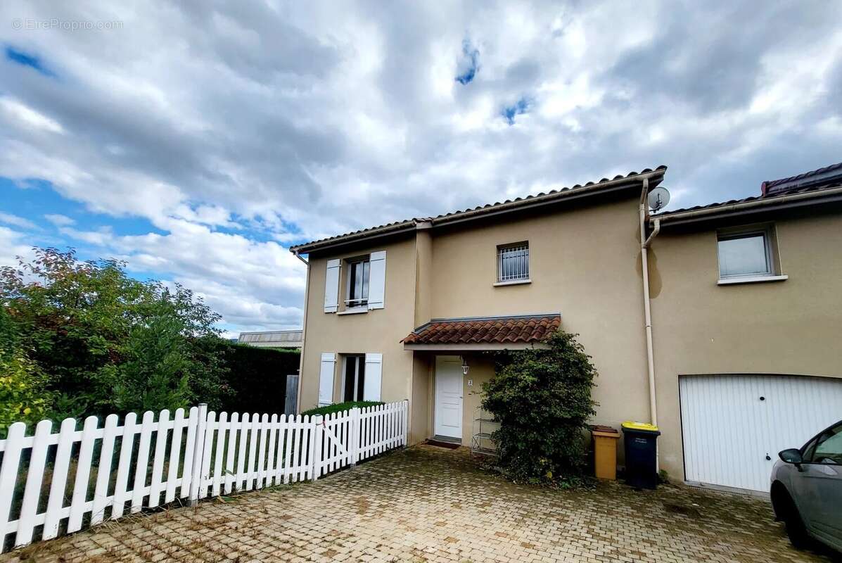 Maison à CHAZAY-D'AZERGUES