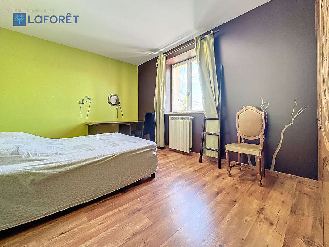 Maison à NANTEUIL-LES-MEAUX