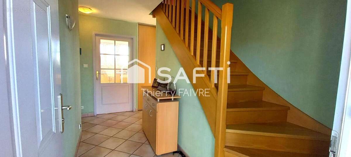 Maison 89 m² à Nozeroy  - photo 8
