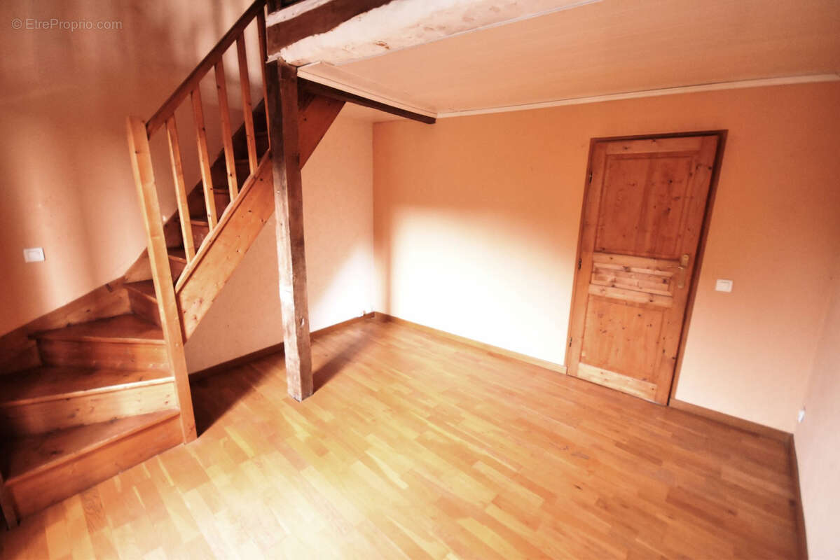 Appartement à VETHEUIL