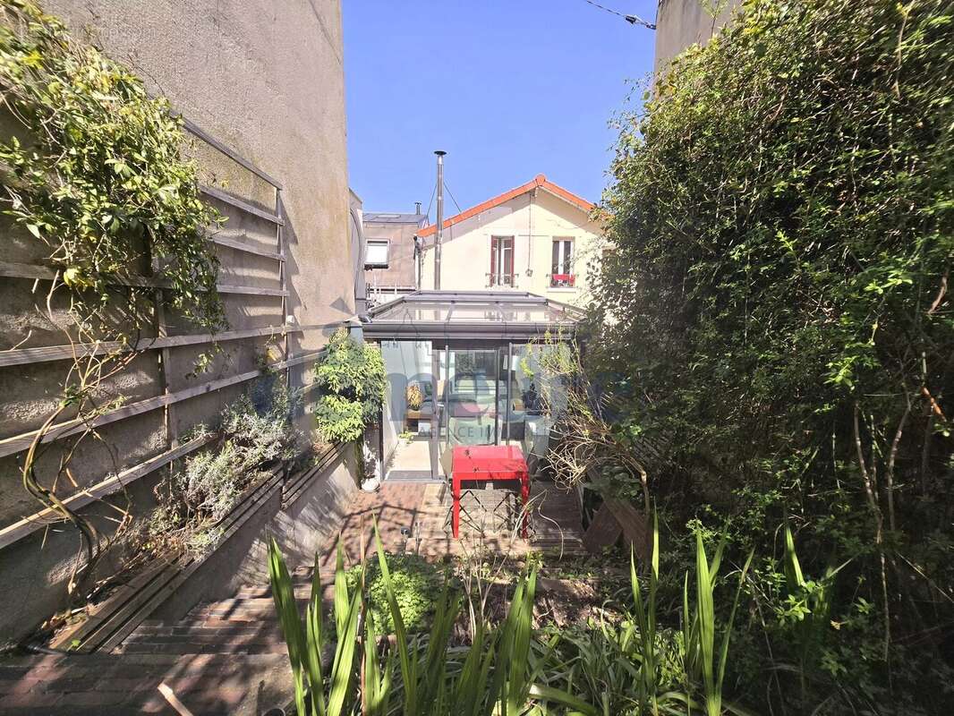 Maison à ISSY-LES-MOULINEAUX