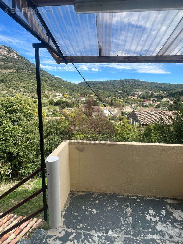 Maison à SAINT-BRES