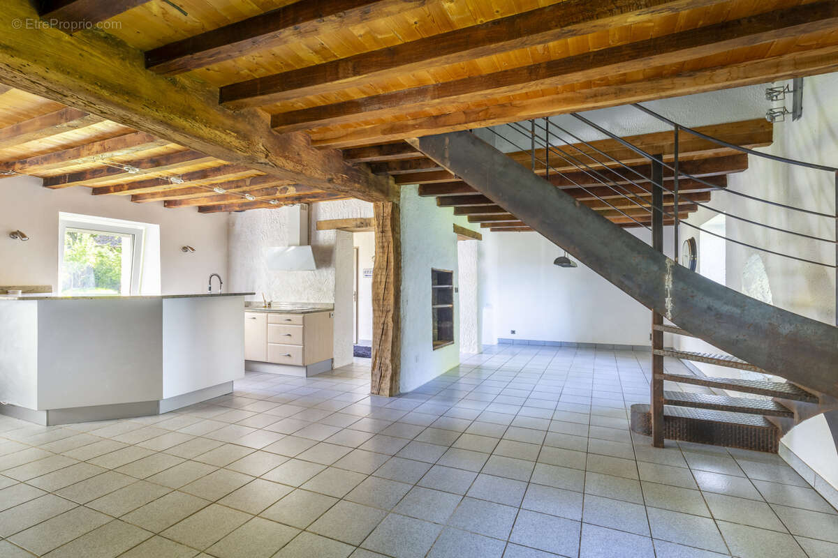 Maison à LE PONT-DE-BEAUVOISIN