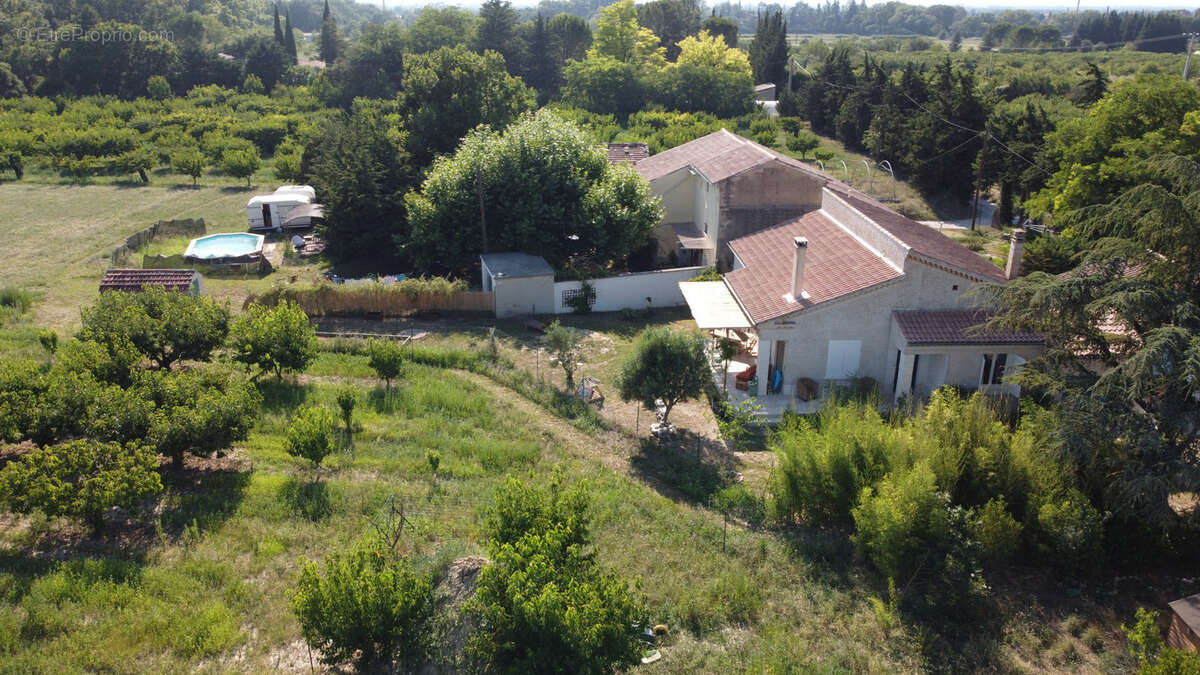Maison à PERNES-LES-FONTAINES