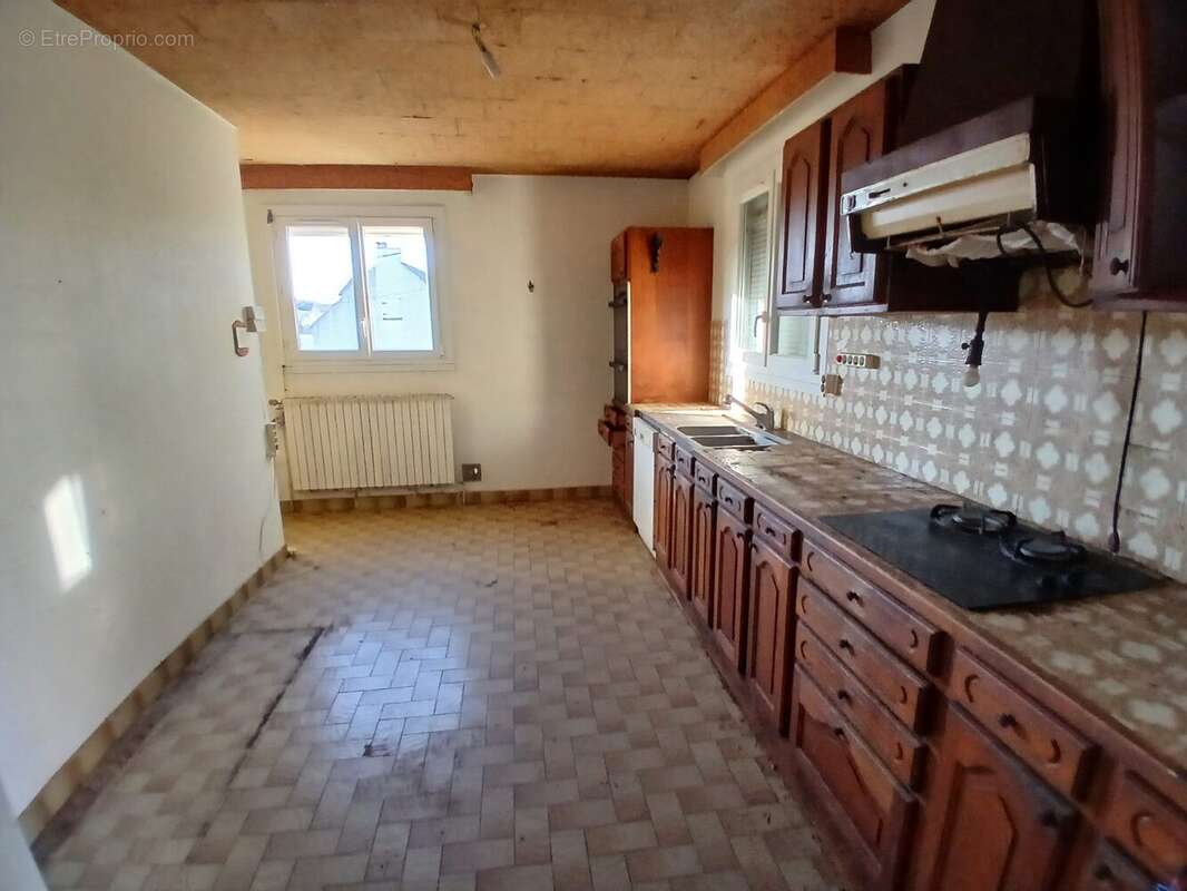 Maison à LA CHARTRE-SUR-LE-LOIR