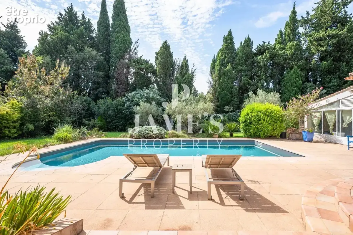 Maison 5 pièces 198 m² à vendre à Fontvieille (13990) - photo 3