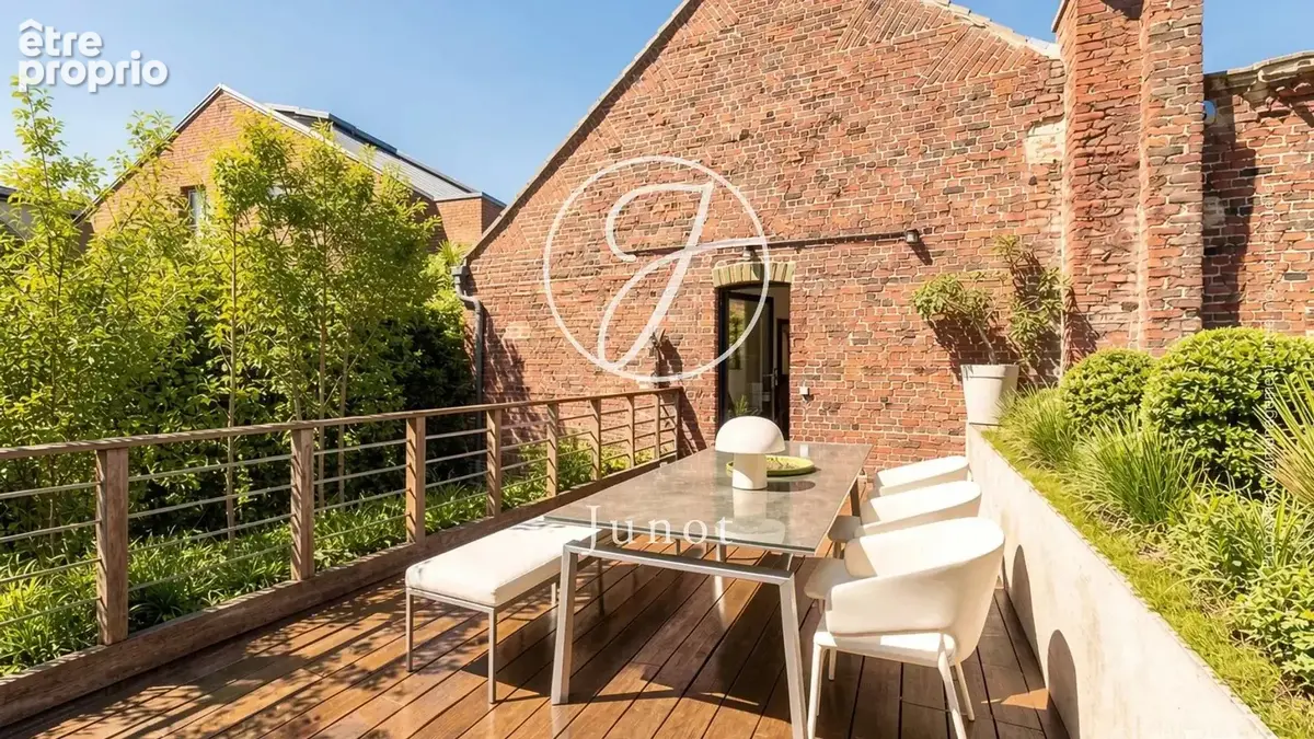 Lille - CORMONTAIGNE - Loft à vendre - 6 pièces - 216,98m² loi Carrez - 4 chambres - Terrasse - Jardin - Stationnement. - photo 2