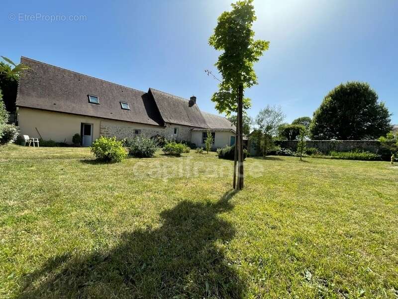 Dpt Dordogne (24), à vendre  maison P8 de 292,68 m² - Terrain de 1 777,00 m² - photo 30