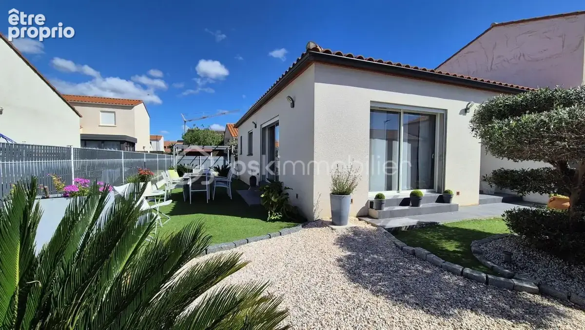 A vendre villa trois faces recente de 82m² sur terrain de 286m² a elne - en plain pied - deux chambres - garage - aucun travaux  - photo 23