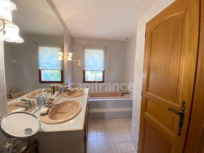 Maison à SAINT-MAXIMIN