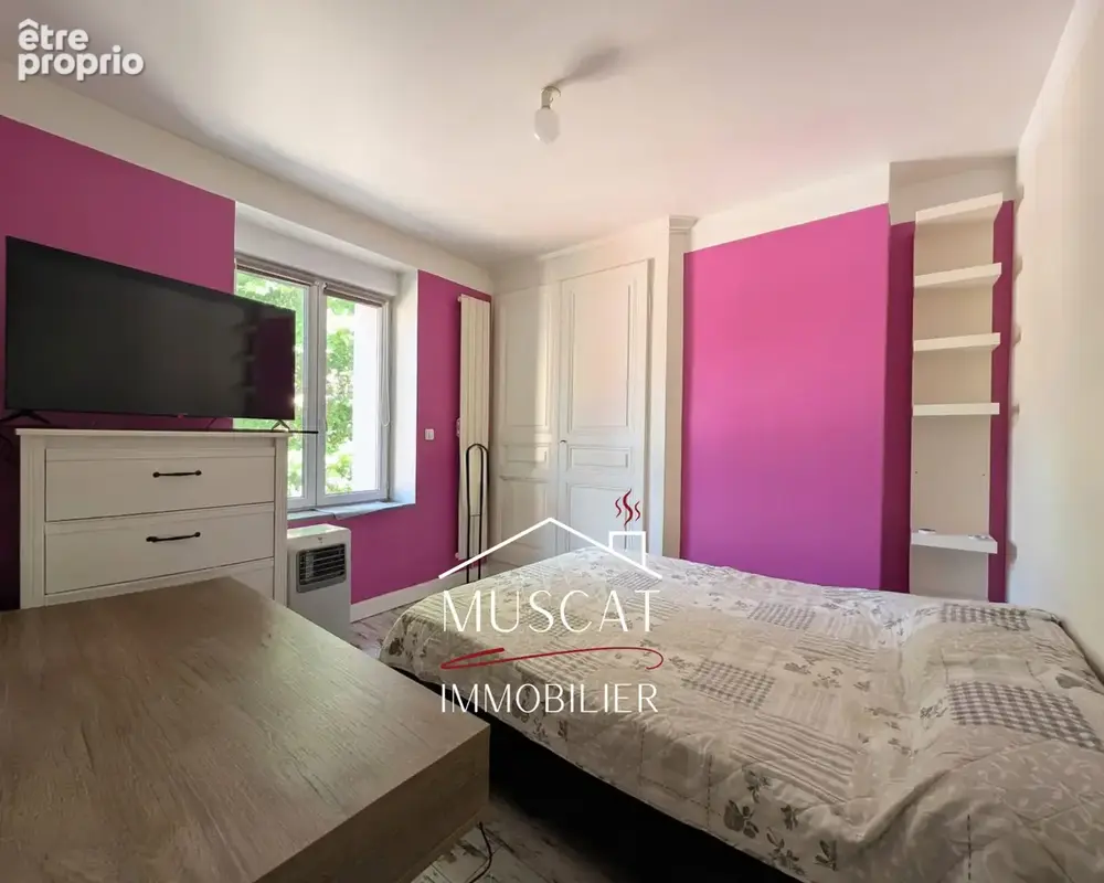 LE PEAGE-DE-ROUSSILLON - Maison de ville 5 pièces - 3 chambres - grenier - jardin - cave - photo 8