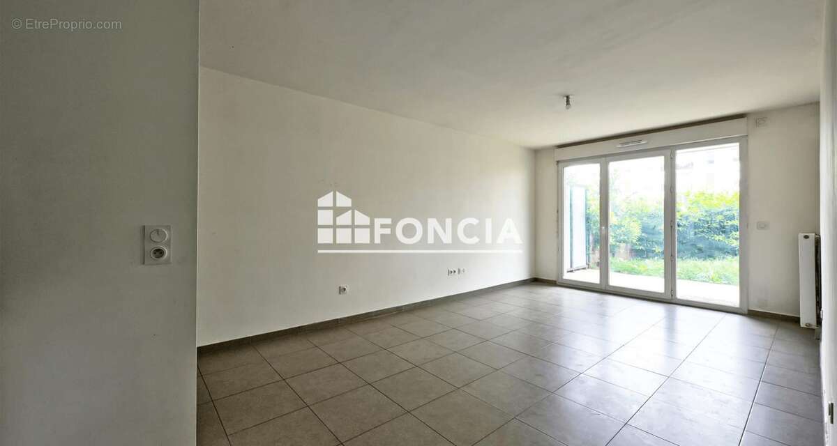 Appartement à JOUY-LE-MOUTIER