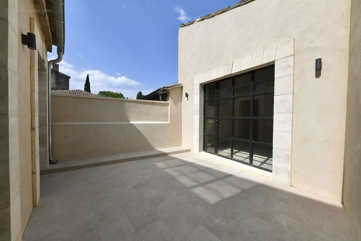Appartement à UZES