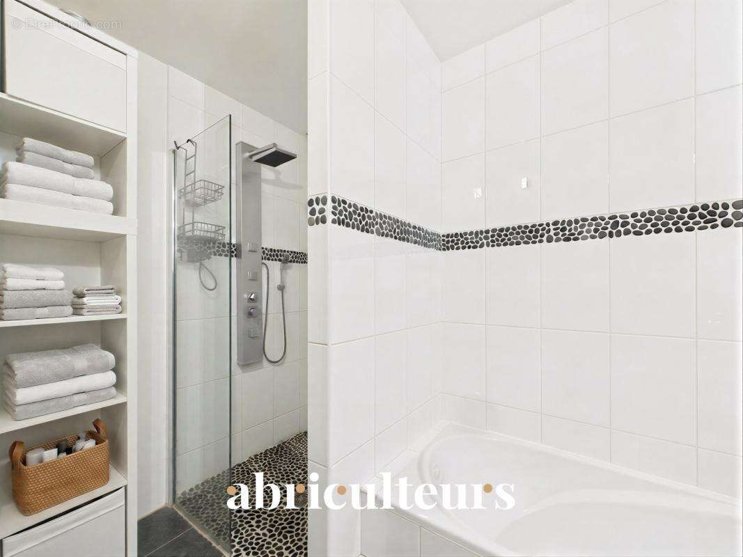 Magnifique maison contemporaine avec jardin paysager et piscine en vente à l'Étang-la-Ville (78620) - photo 17