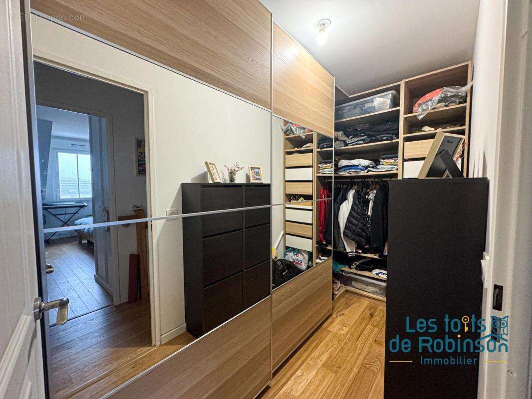 Appartement à LE PLESSIS-ROBINSON