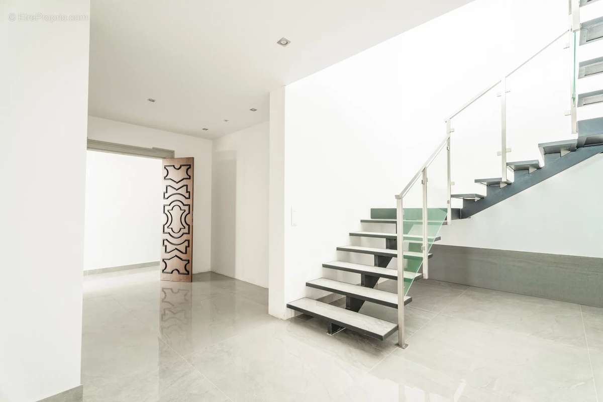 Maison à THEOULE-SUR-MER