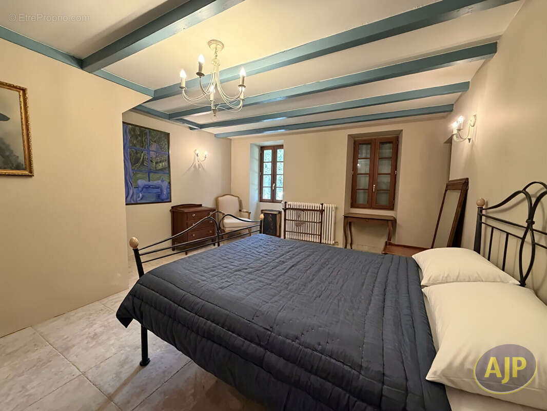 Maison à MAZEROLLES
