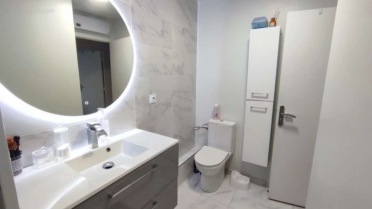 Appartement à VILLETANEUSE