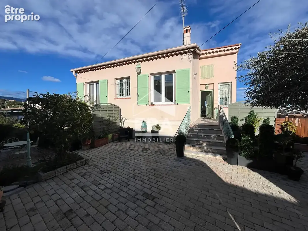 Photo Appartement à Saint-Laurent-Du-Var au prix de 375 000€