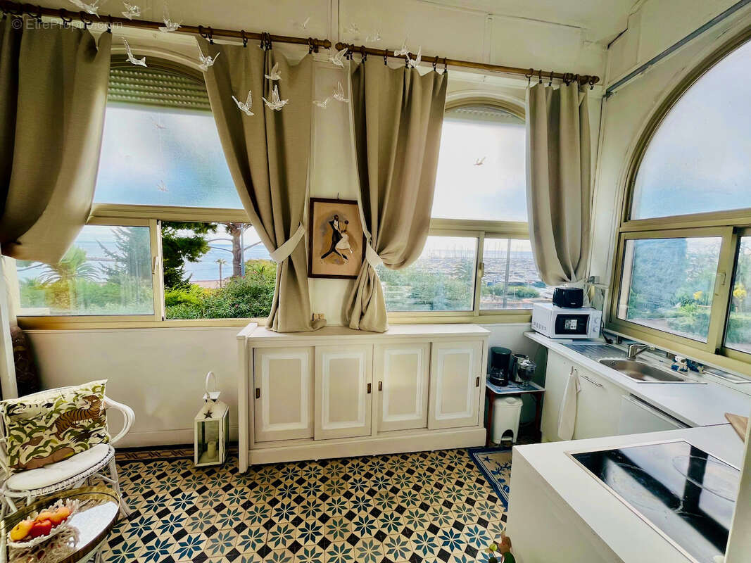 Appartement à BEAULIEU-SUR-MER