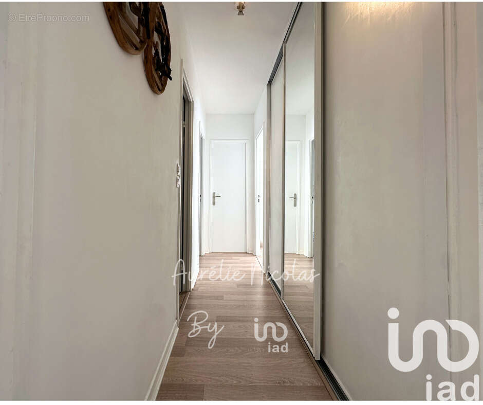 Photo 8 - Appartement à VILLENEUVE-LES-AVIGNON