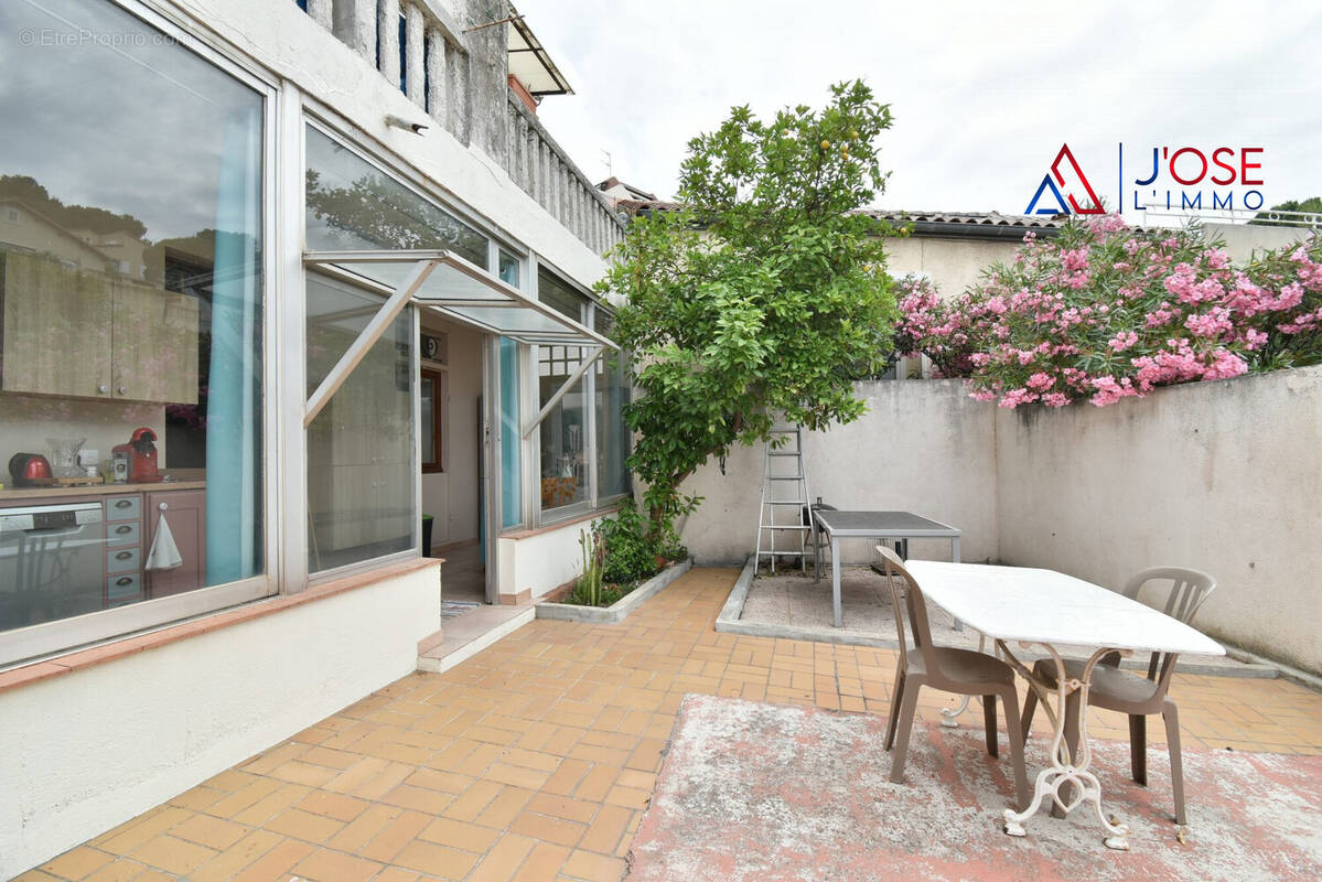 Appartement à MARSEILLE-7E
